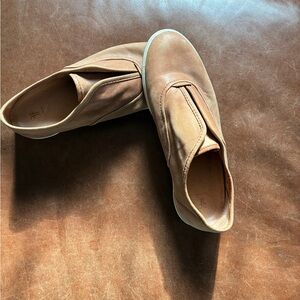 Frye Maya Slip-ons Cognac Color Size 9.5